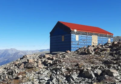 New hut revives historic ski slope
